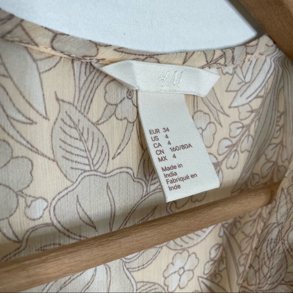 H&M | Chiffon Floral Print Long Sleeve Blouse - Picture 6 of 7